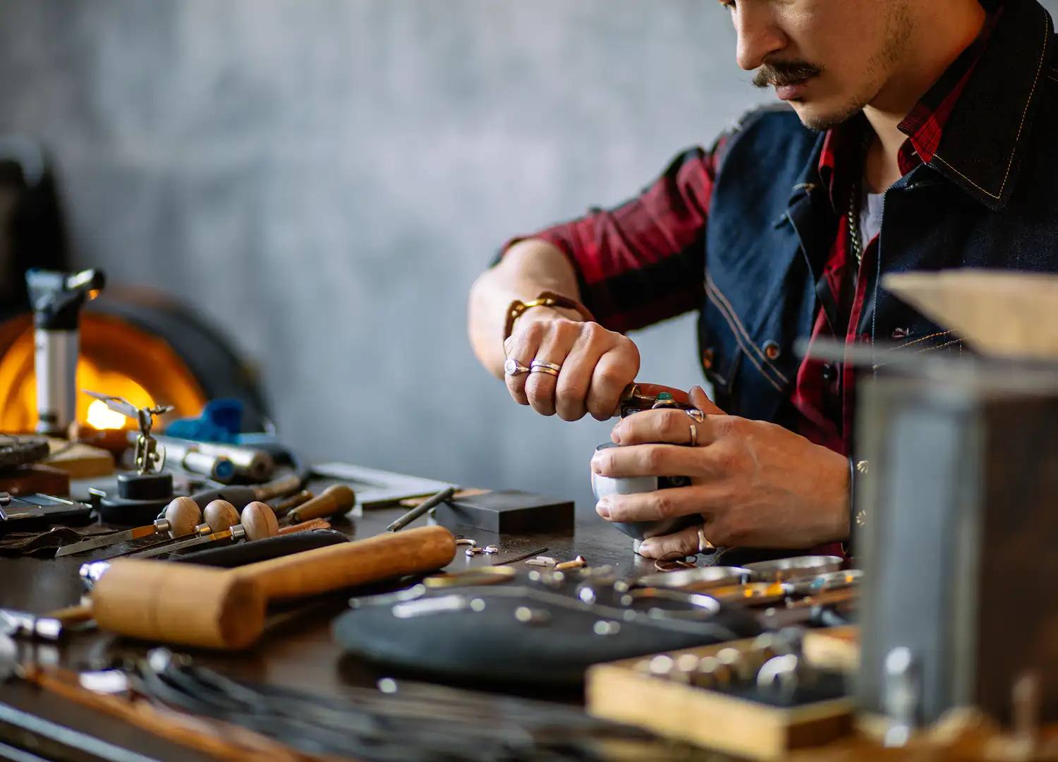 Pawn-shop-and-gunsmith